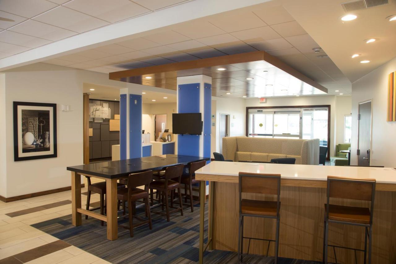 Holiday Inn Express Rochester Hills By Ihg Exterior photo