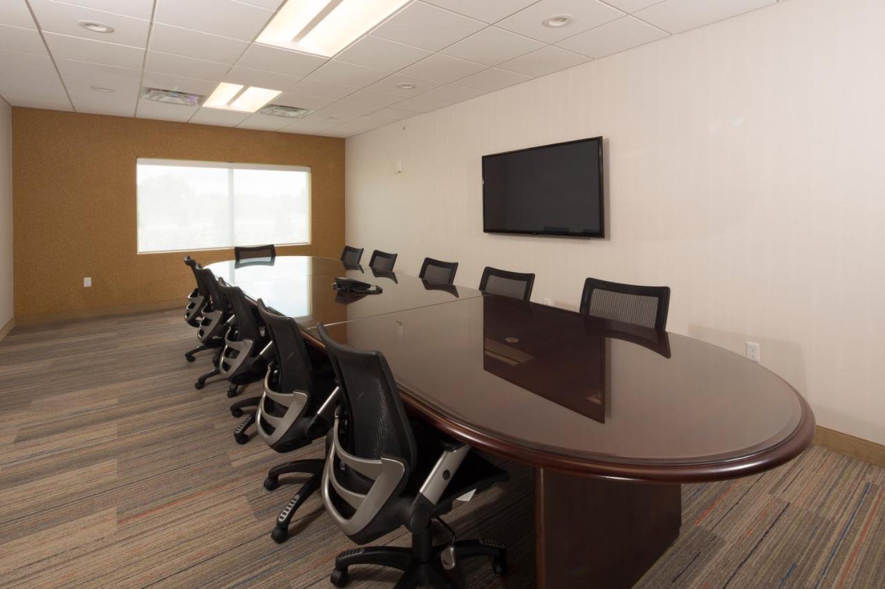 Holiday Inn Express Rochester Hills By Ihg Exterior photo