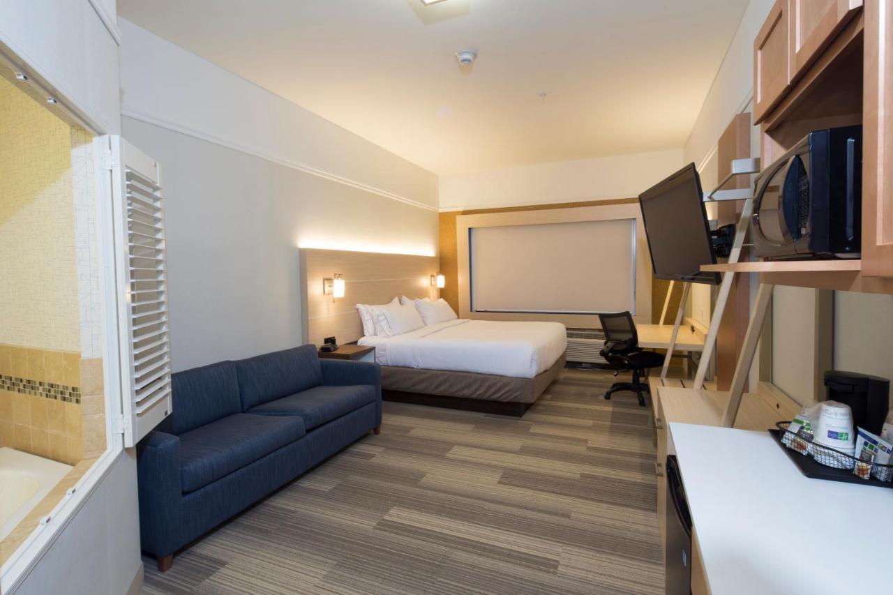 Holiday Inn Express Rochester Hills By Ihg Exterior photo